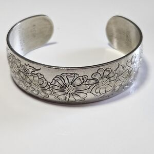 Vintage Kirk Stieff Etched Flower of the Month Aster Pewter Cuff Bracelet 7.5"